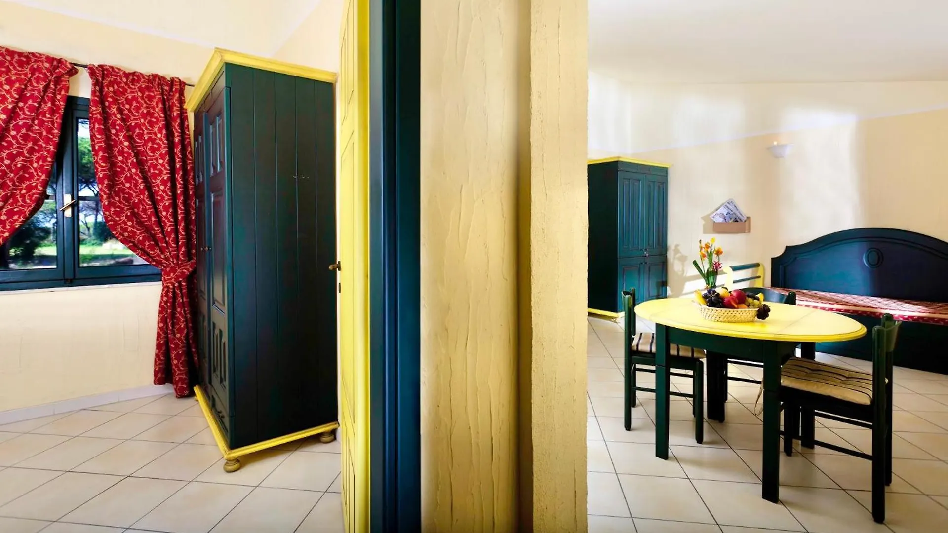 Residence With Swimming-Pool In Arborea Just 300 Meters From The Beach